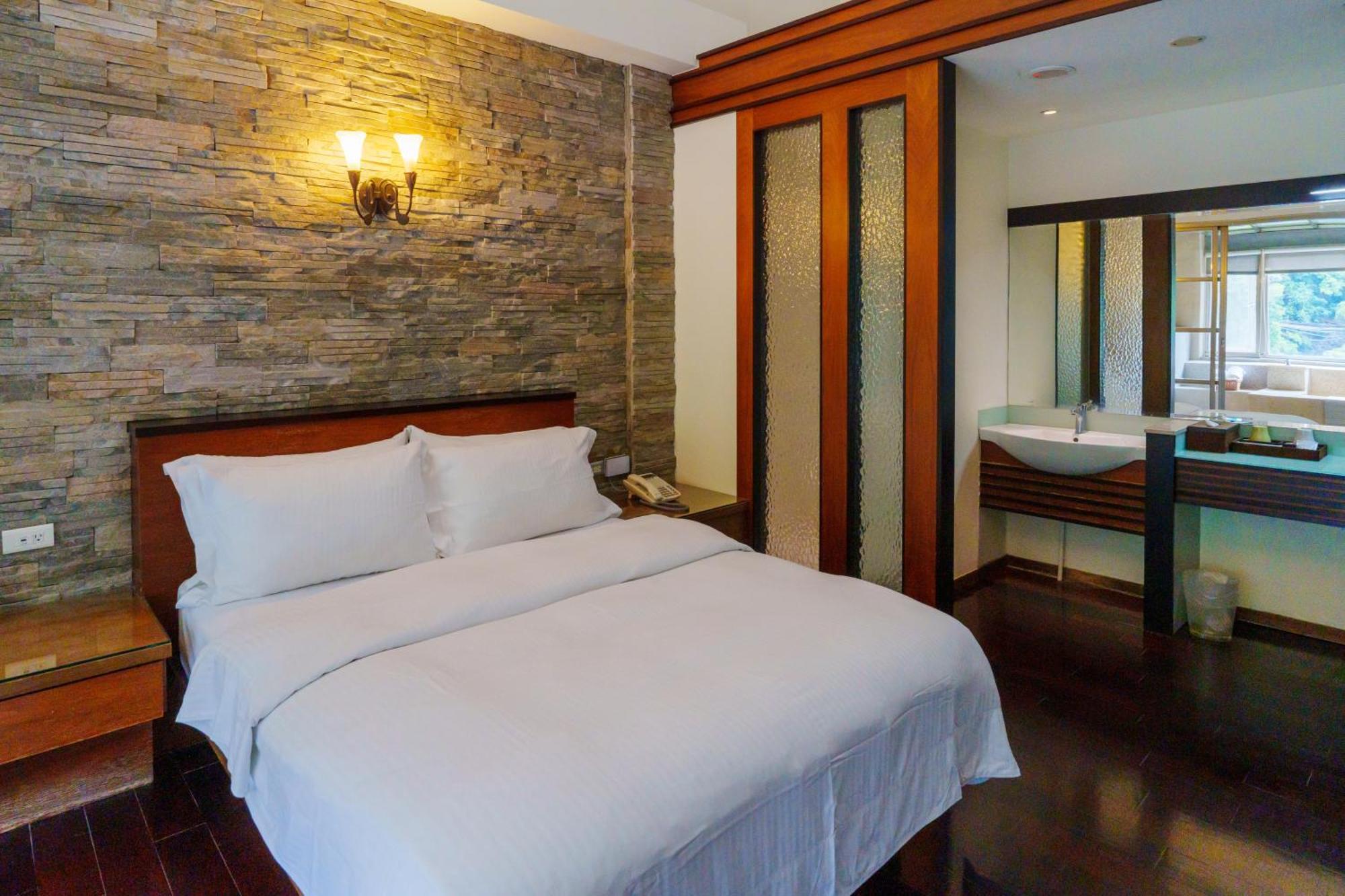 Spring Spa Hotel Wulai Exteriör bild