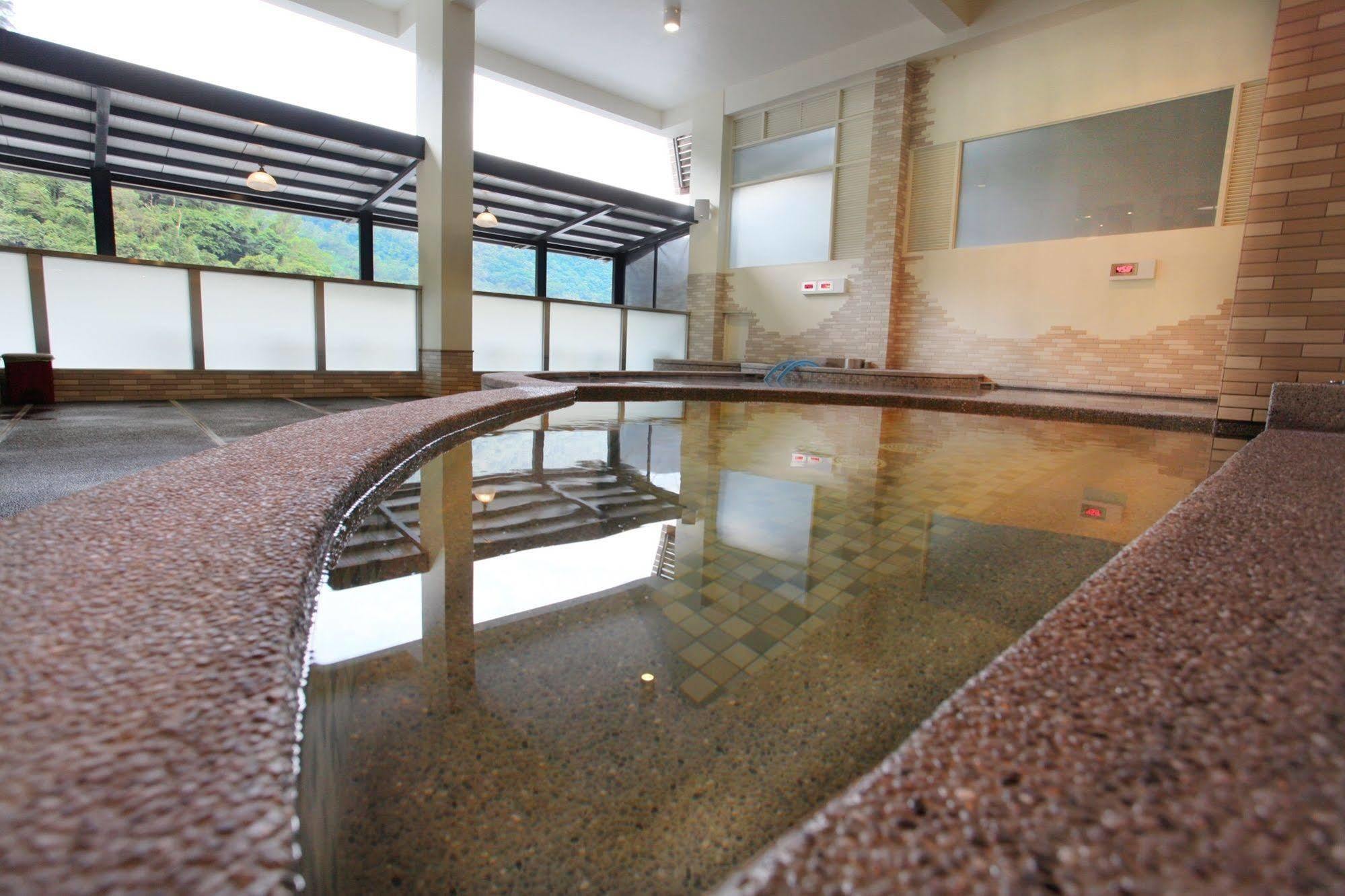 Spring Spa Hotel Wulai Exteriör bild